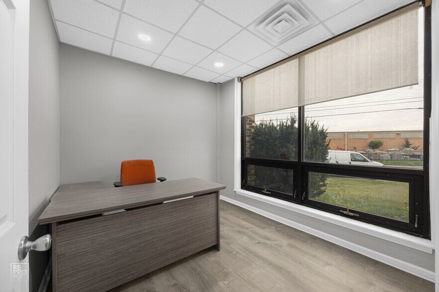 More Photos Of 6166 S Sayre Ave, Chicago Warehouse For Lease