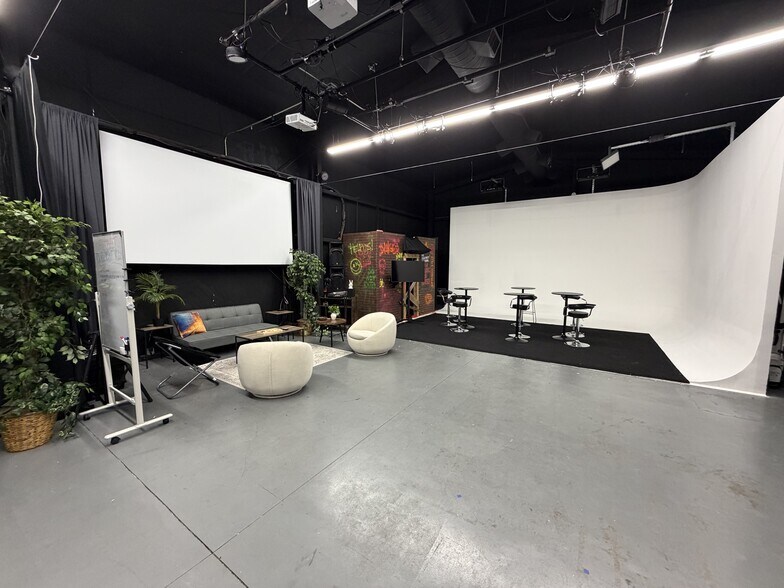 More Photos Of 701 Chestnut St, Bowling Green Office For Lease