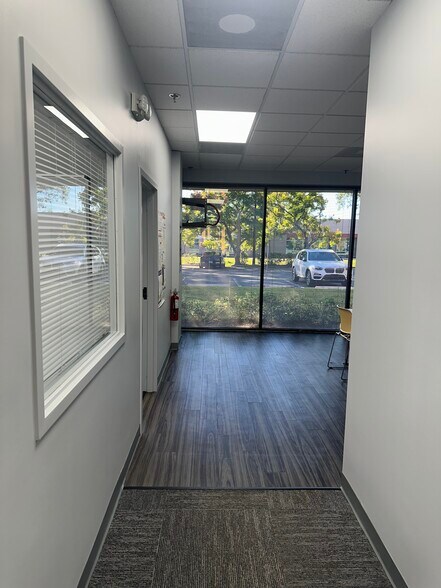 More Photos Of 10500 University Center Dr, Tampa Light Distribution For Lease