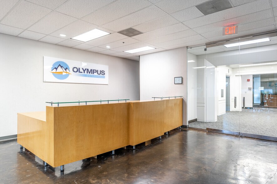 More Photos Of 9001-9003 Airport Fwy, North Richland Hills Office For Lease