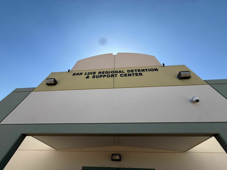 More Photos Of 406 N Avenue D, San Luis Correctional Facility For Sale