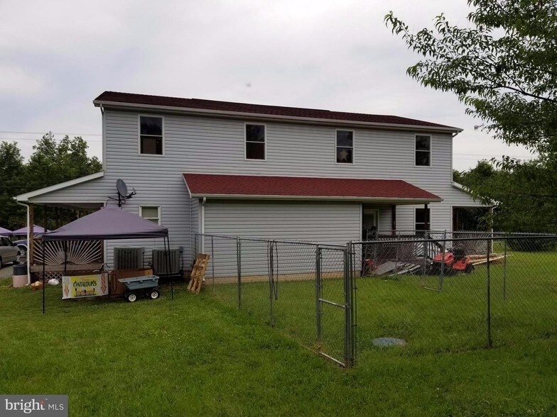 More Photos Of 7440 Valley Rd, Berkeley Springs General Retail For Lease