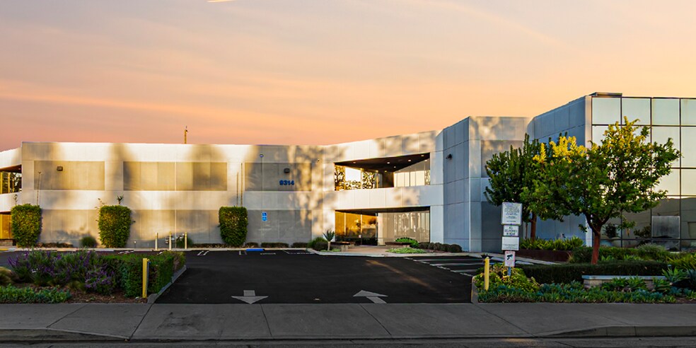 More Photos Of 9314-9324 Eton Ave, Chatsworth Warehouse For Lease