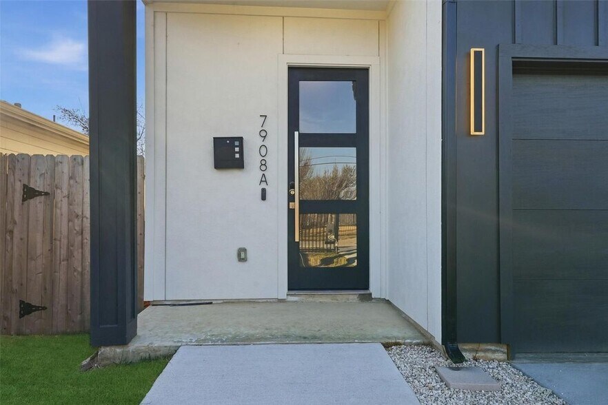 More Photos Of 7908 Brandon St, Houston Multifamily For Sale