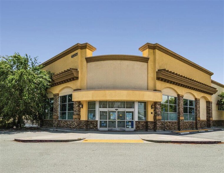More Photos Of 42021 Florida Ave, Hemet Storefront For Sale