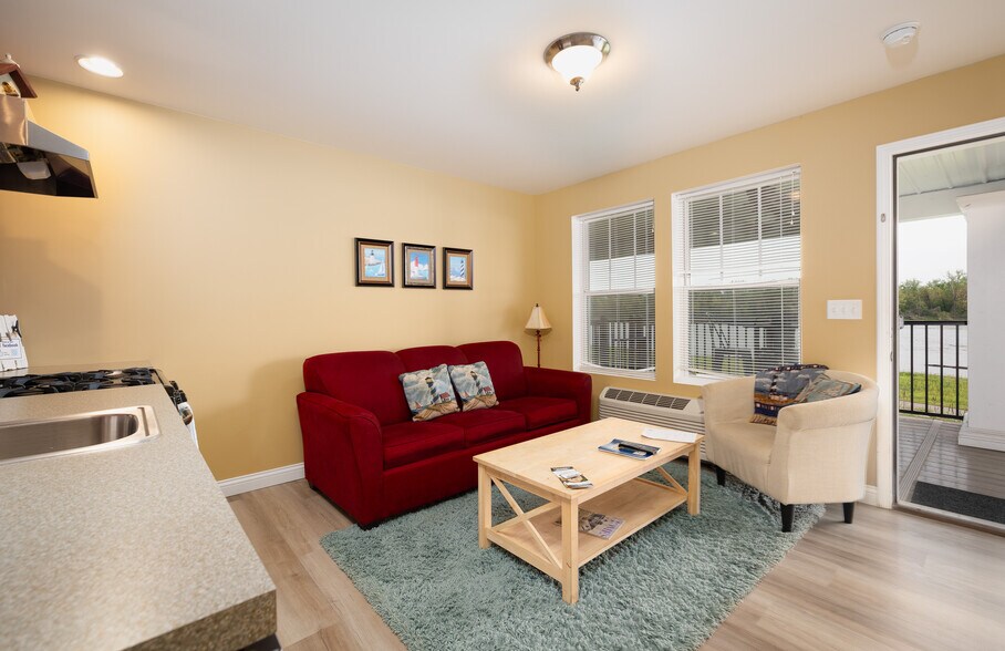 More Photos Of 1435 Main st, Grafton Specialty For Sale