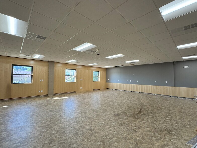 More Photos Of 400 Regis Ave, Pittsburgh Office For Lease