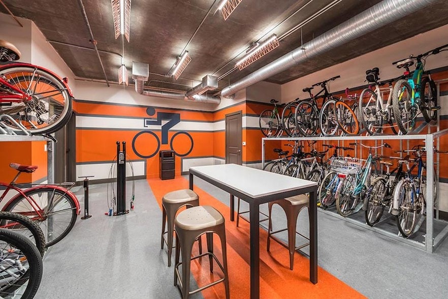 More Photos Of 808 W San Carlos St, San Jose Apartments For Lease