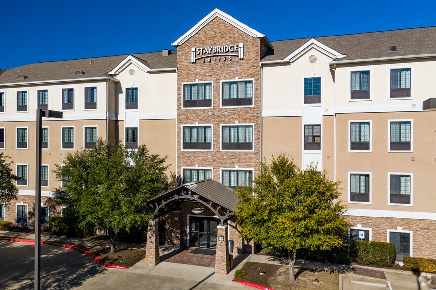 More Photos Of 13087 Hwy 183 North, Austin Hotel For Sale