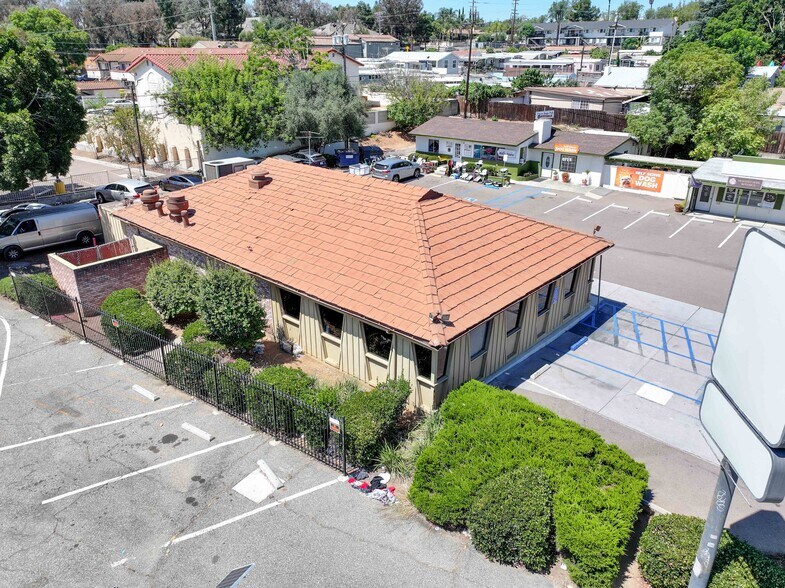 More Photos Of 1235 S Mission Rd, Fallbrook Restaurant For Lease