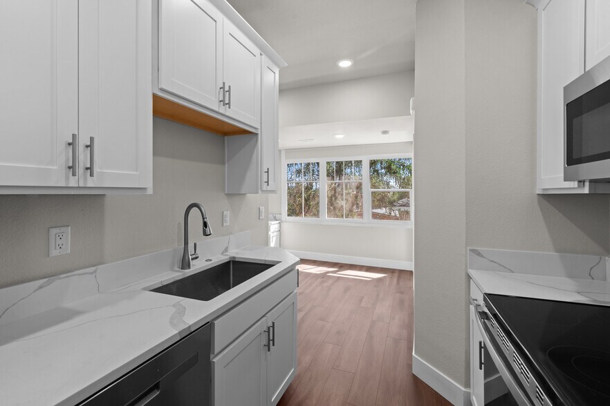 More Photos Of 50 Berrum Pl, Reno Apartments For Sale