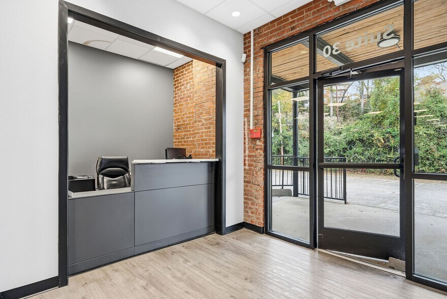 More Photos Of 105 Fairview Rd, Asheville Light Manufacturing For Lease