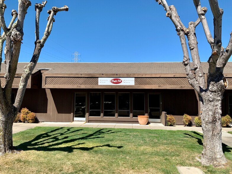 More Photos Of 19 Digital Dr, Novato Warehouse For Lease