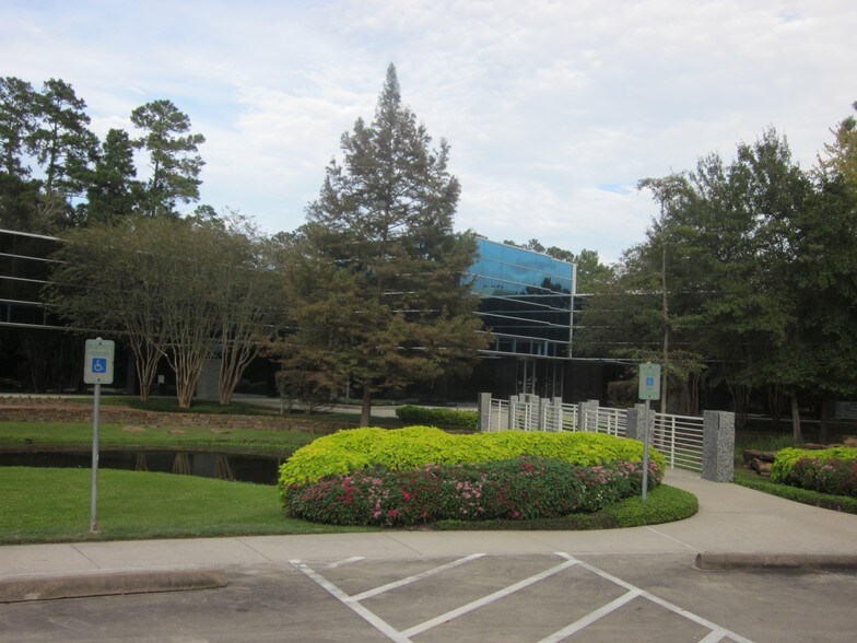 More Photos Of 2700 Research Forest Dr, The Woodlands Office For Lease