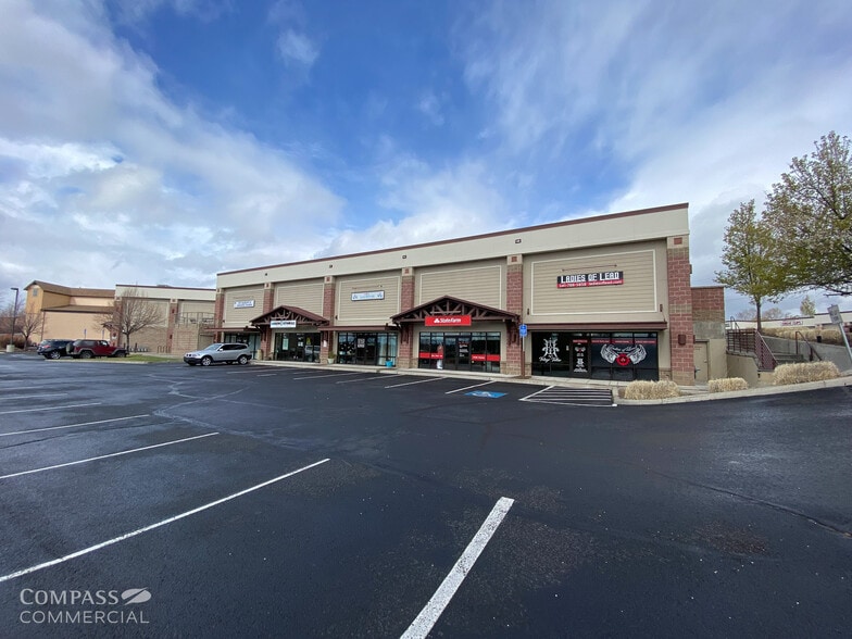 More Photos Of 2276 SW Highland Ave, Redmond Unknown For Lease