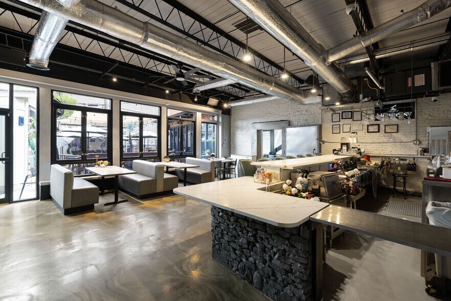 More Photos Of 281 Peters St SW, Atlanta Bar For Sale