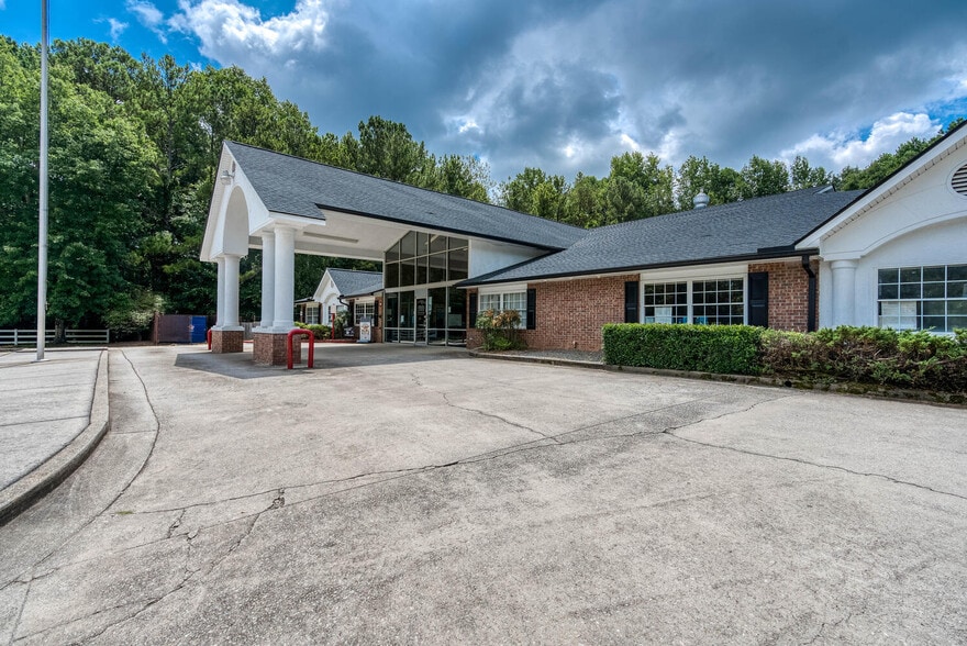 More Photos Of 2081 Mesa Valley Way, Austell Specialty For Sale