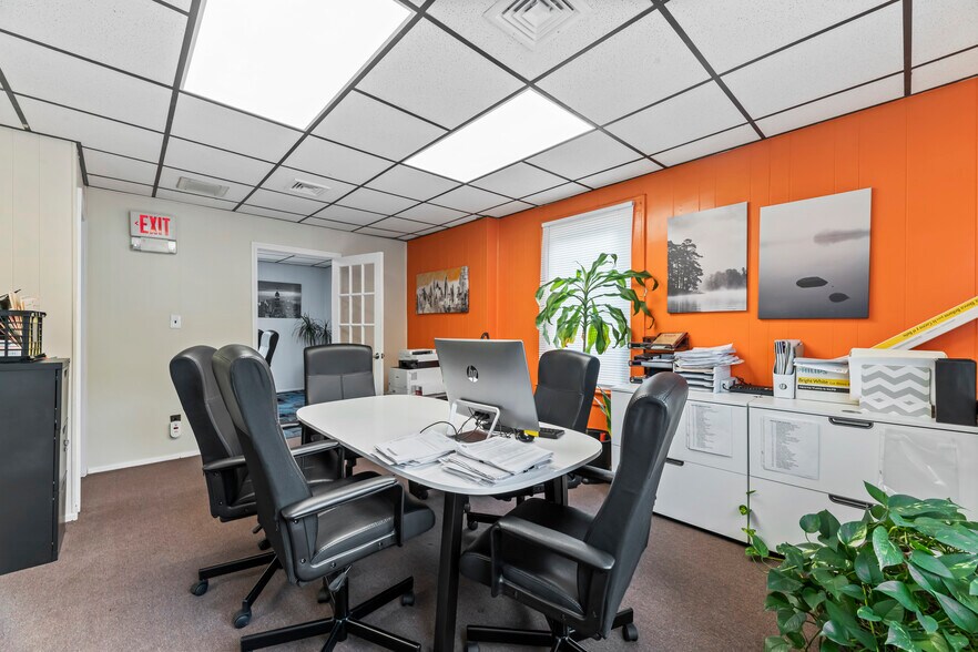 More Photos Of 1648 US Highway 130, North Brunswick Medical For Sale