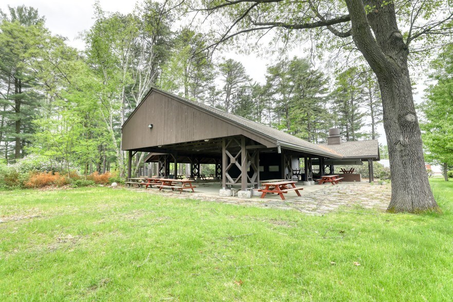 More Photos Of 109 Apremont Way, Westfield Manufacturing For Lease