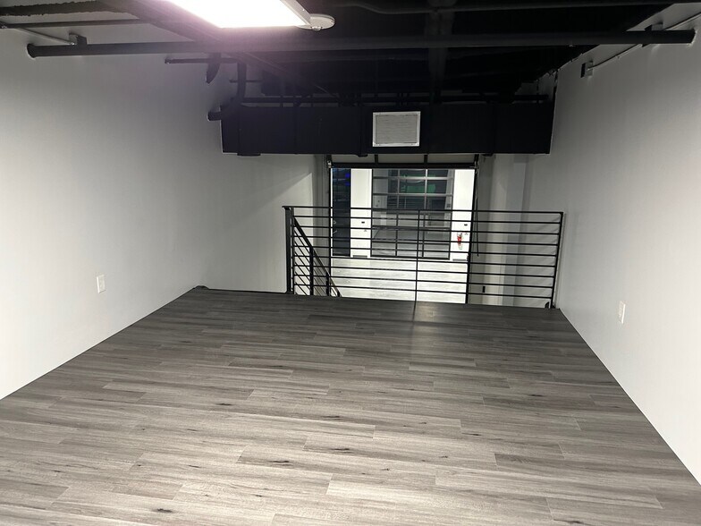 More Photos Of 4229 N FM 620 Hwy, Austin Showroom For Lease