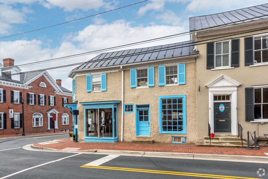 More Photos Of 1 Loudoun St SW, Leesburg Office For Lease