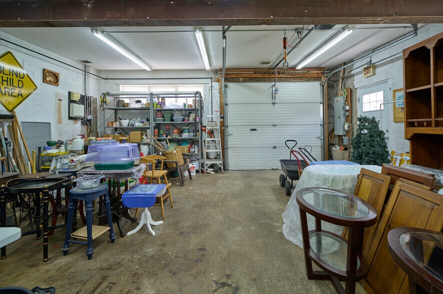 More Photos Of 7078 Easton Rd, Pipersville Auto Repair For Sale