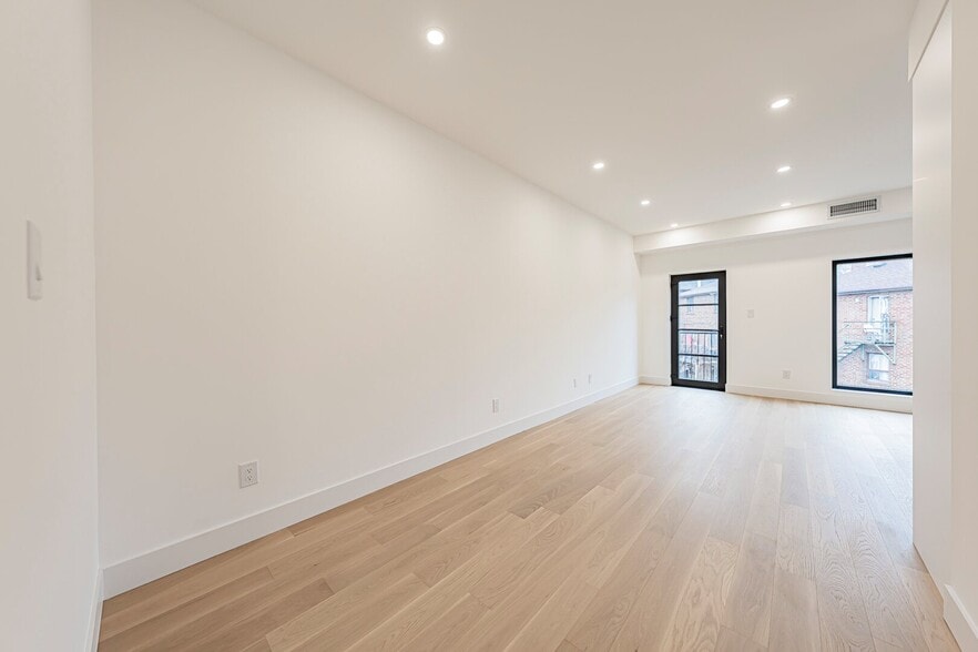 More Photos Of 14 Holmesdale Rd, Toronto Apartments For Sale