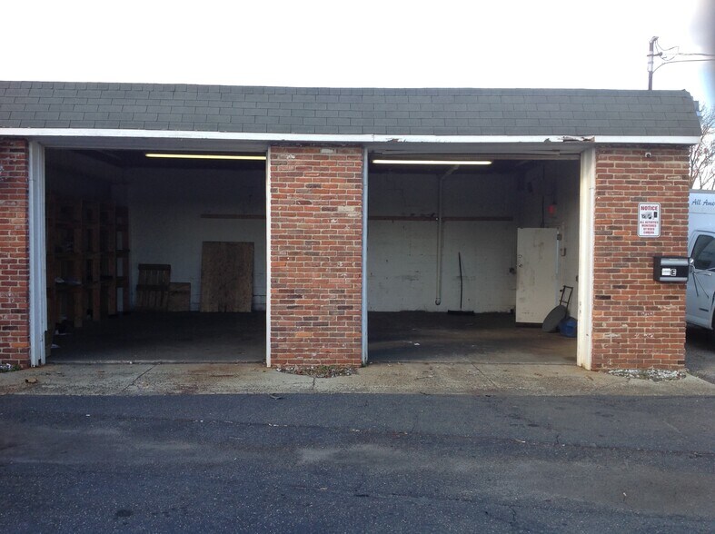 More Photos Of 1010 Rose Ave, Runnemede Flex For Sale