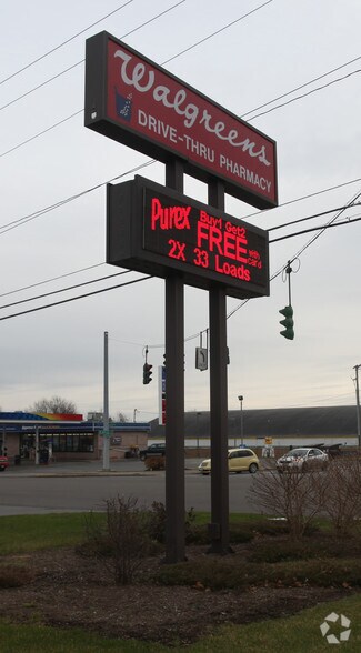 More Photos Of 709 W Union St, Newark Drugstore For Sale