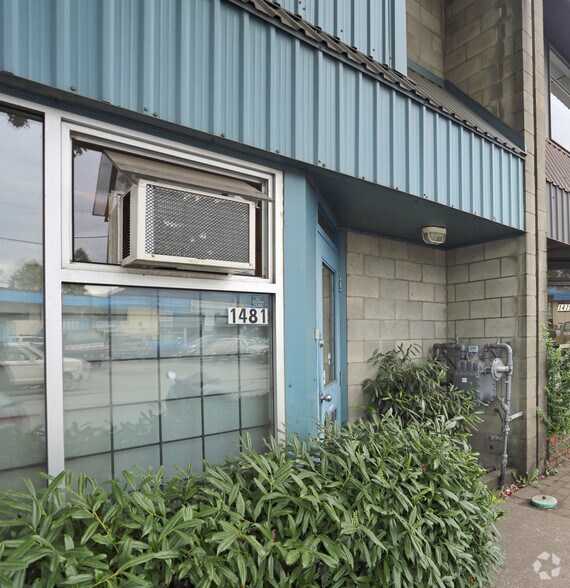 More Photos Of 1481 Dominion St, North Vancouver Warehouse For Sale