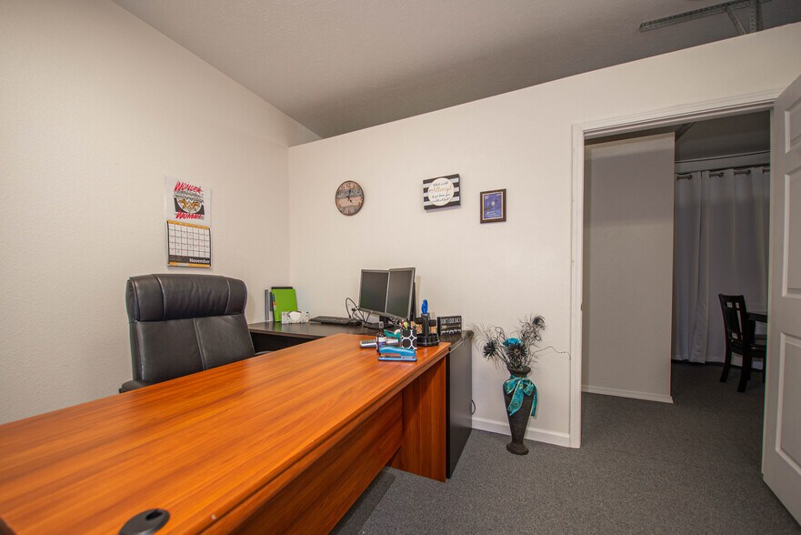 More Photos Of 2419 Broadway St, Mount Vernon Office For Sale