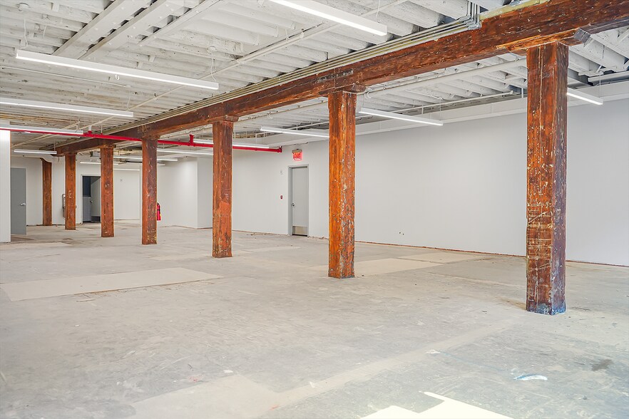 More Photos Of 53 Pearl St, Brooklyn Coworking Space