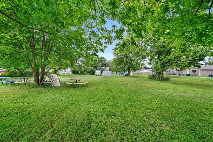 More Photos Of 801 SE 27th Ct, Des Moines Land For Sale