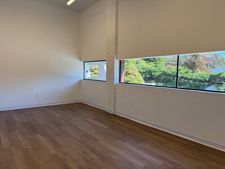 More Photos Of 825 Main St, Poughkeepsie Restaurant For Lease