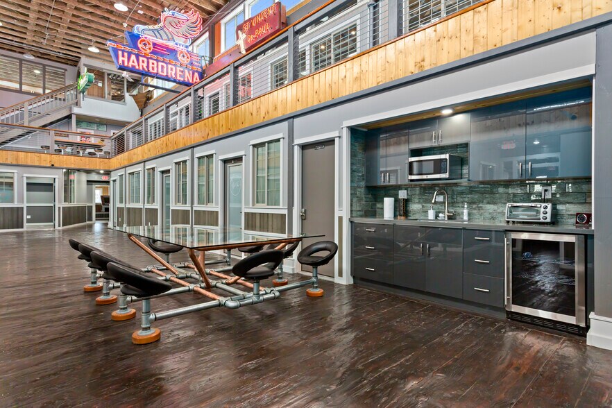 More Photos Of 3201 1st Ave S, Seattle Loft Creative Space For Lease