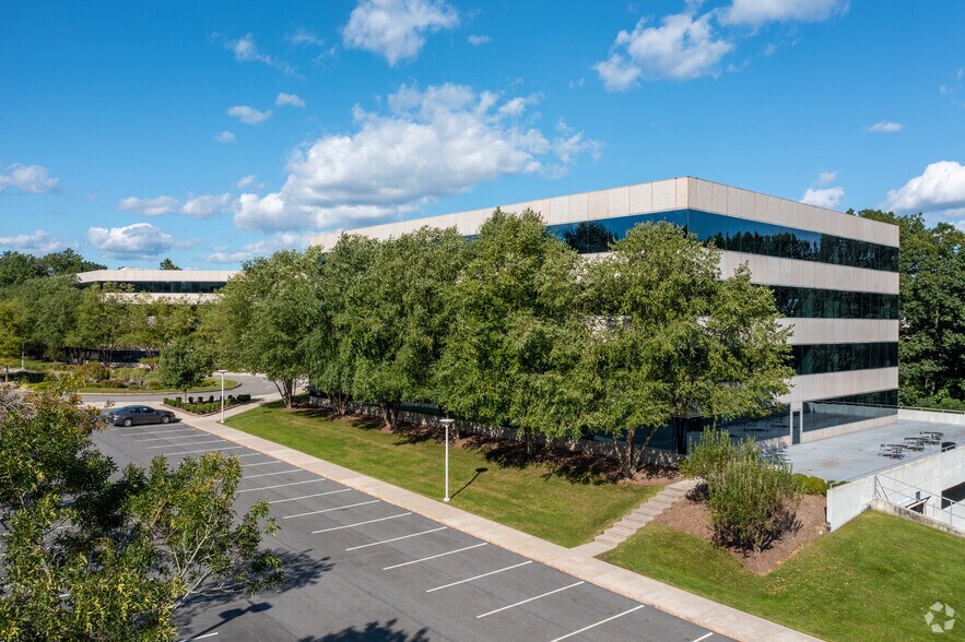500 Summit Lake Dr, Valhalla, NY 10595 Office For Lease