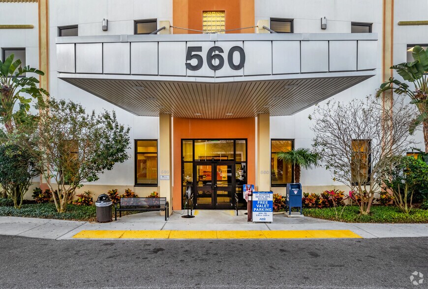 More Photos Of 560 Jackson St N, Saint Petersburg Medical For Lease