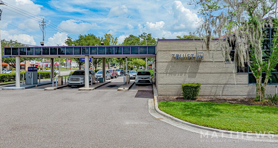 More Photos Of 2318 James L Redman Pky, Plant City Bank For Sale