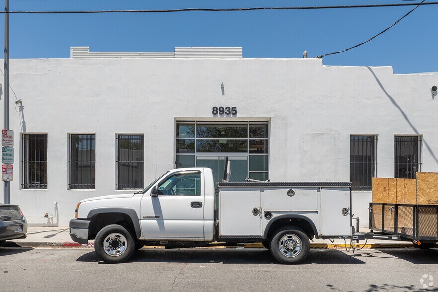 More Photos Of 8935-8965 Washington Blvd, Culver City Loft Creative Space For Lease