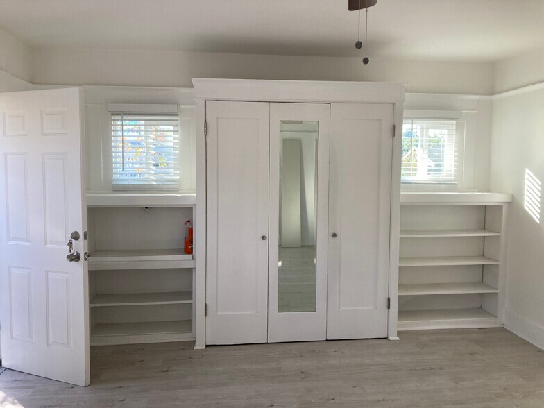 More Photos Of 2415 E 7th St, Long Beach Apartments For Sale