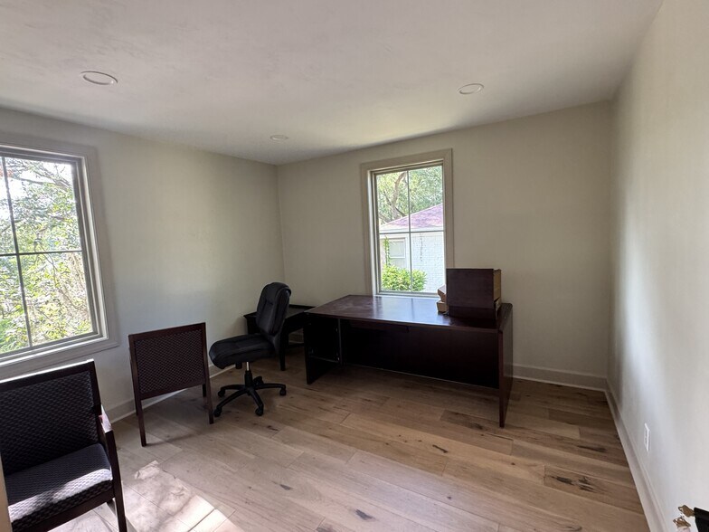 More Photos Of 1549 Colonial Dr, Tallahassee Office For Lease