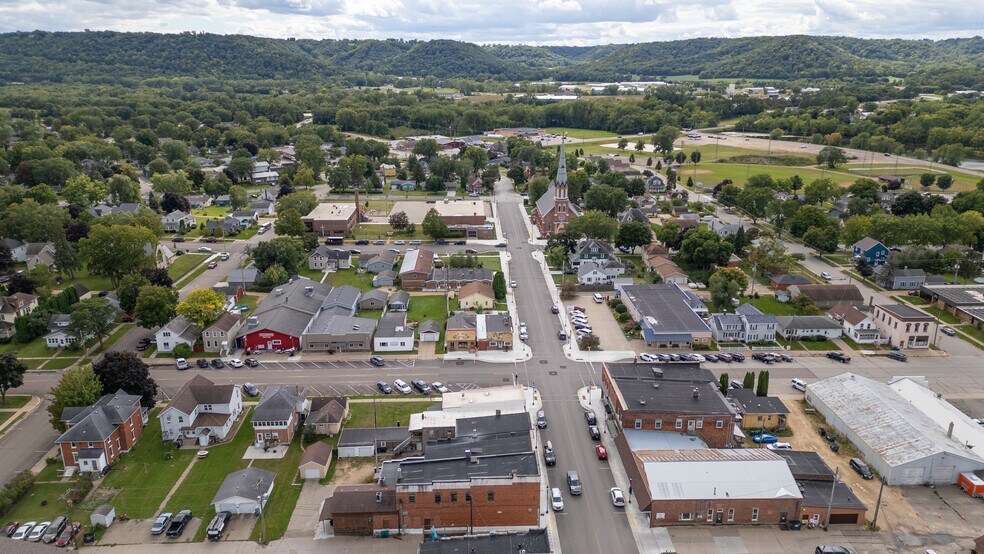 More Photos Of 106 2nd St E, Wabasha Storefront For Lease