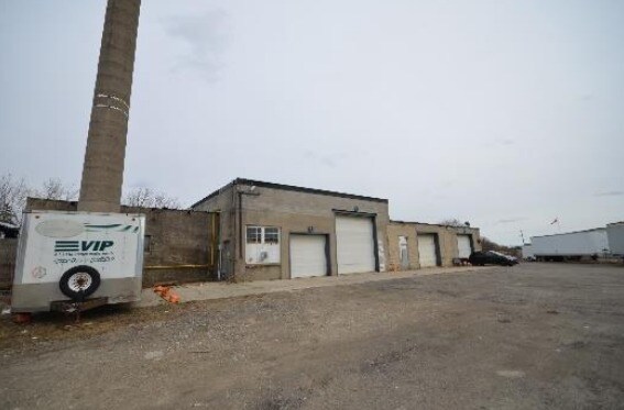 More Photos Of 426 Dolph St N, Cambridge Warehouse For Sale
