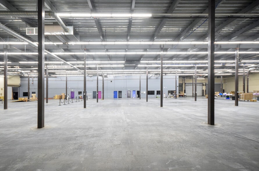 More Photos Of 655 S Santa Fe Ave, Los Angeles Industrial For Lease