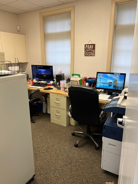 More Photos Of 14 Oak Forest Rd, Bluffton Medical For Lease