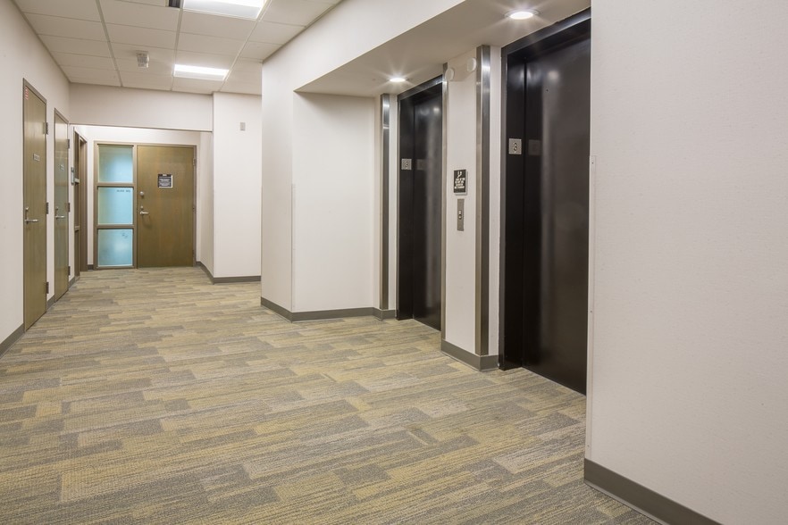 More Photos Of 7208 W Sand Lake Rd, Orlando Office For Lease