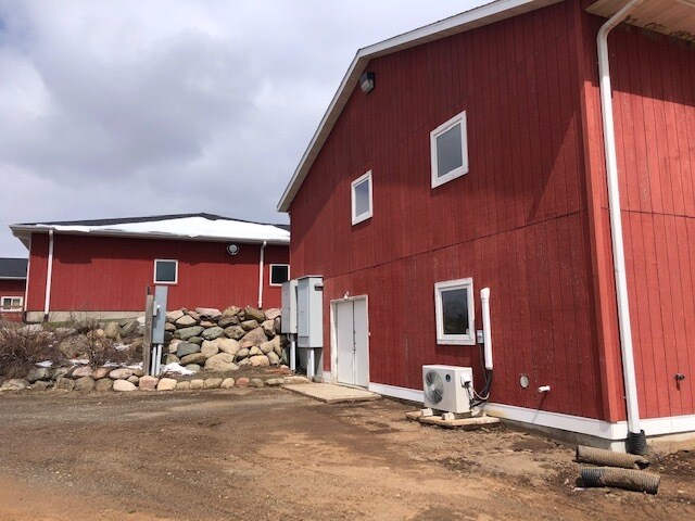 More Photos Of 373 280th St, Osceola Industrial For Lease