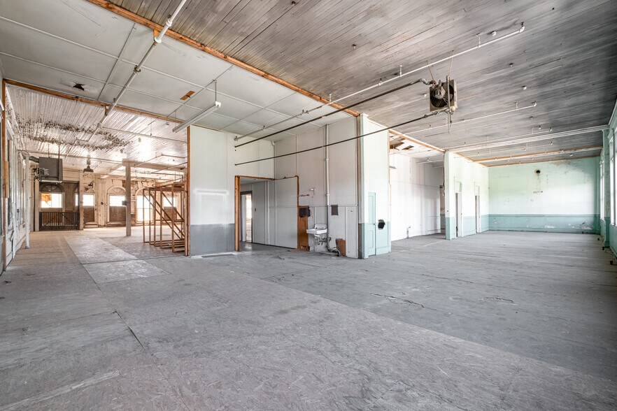 More Photos Of 109 Hampton St, Rock Hill Storefront Retail Office For Sale