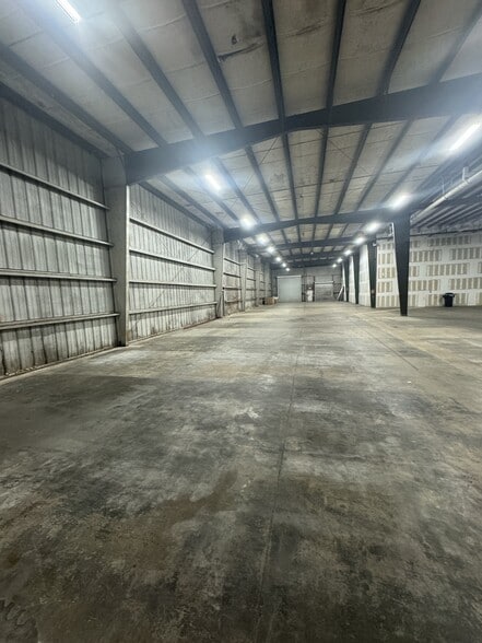 More Photos Of 3350 S Ridgewood Ave, Port Orange Showroom For Lease