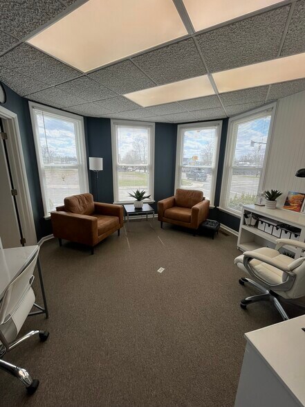 More Photos Of 661 S Main St, Bellefontaine Medical For Lease